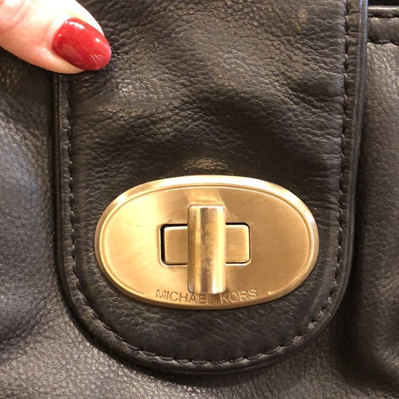 Michael Kors Black 8 Compartment Leather Handbag - Picture 3 of 9